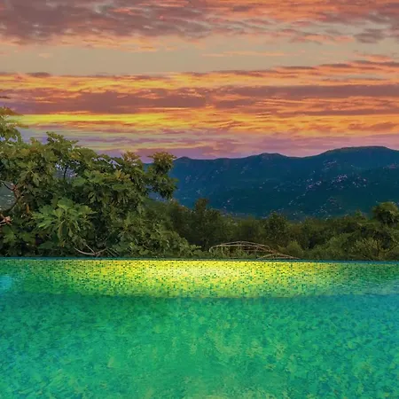 Stunning In Vrgorac