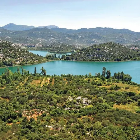 Lovely In Nyaraló Vrgorac